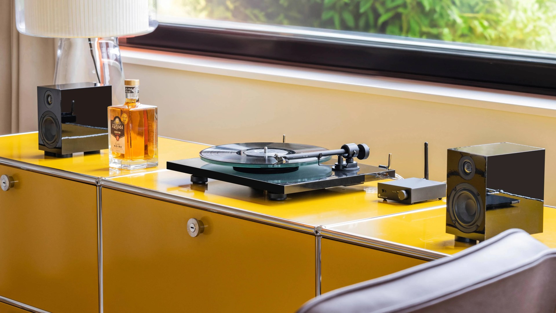 Pro-Ject T1 Evo turntable