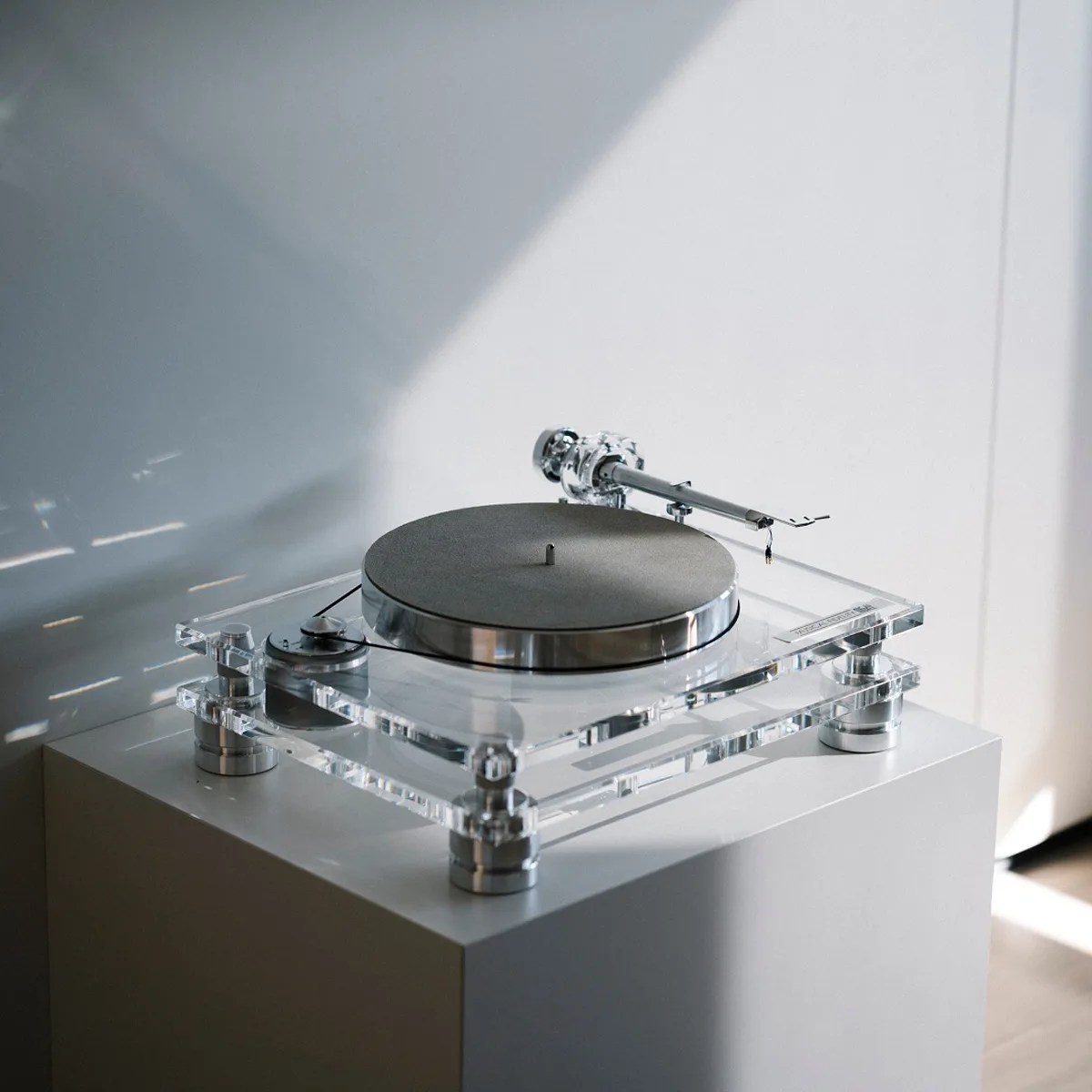 Musical Fidelity M6xTT turntable