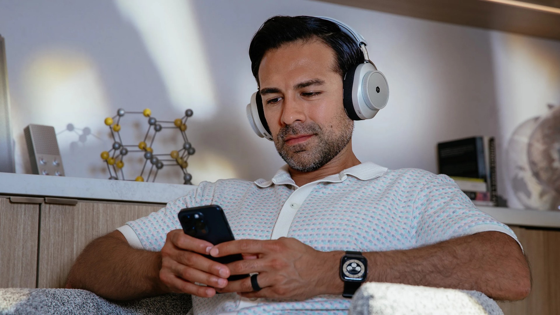 Neurable x Master & Dynamic MW75 headphones