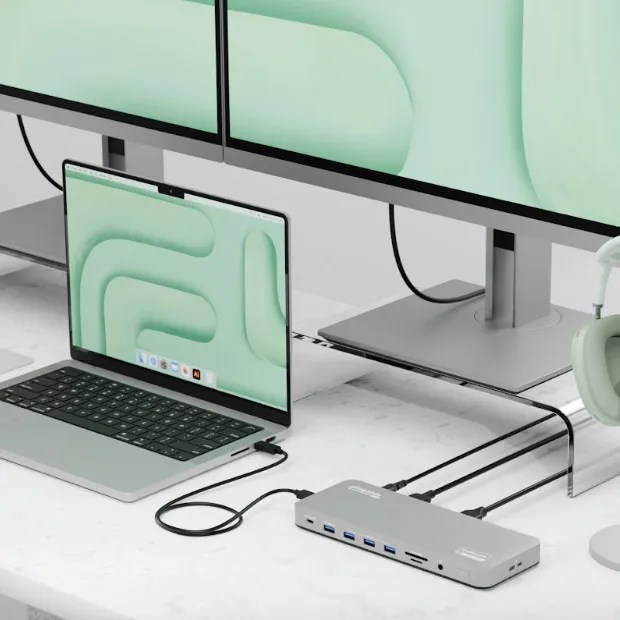 Plugable USB-C docking station