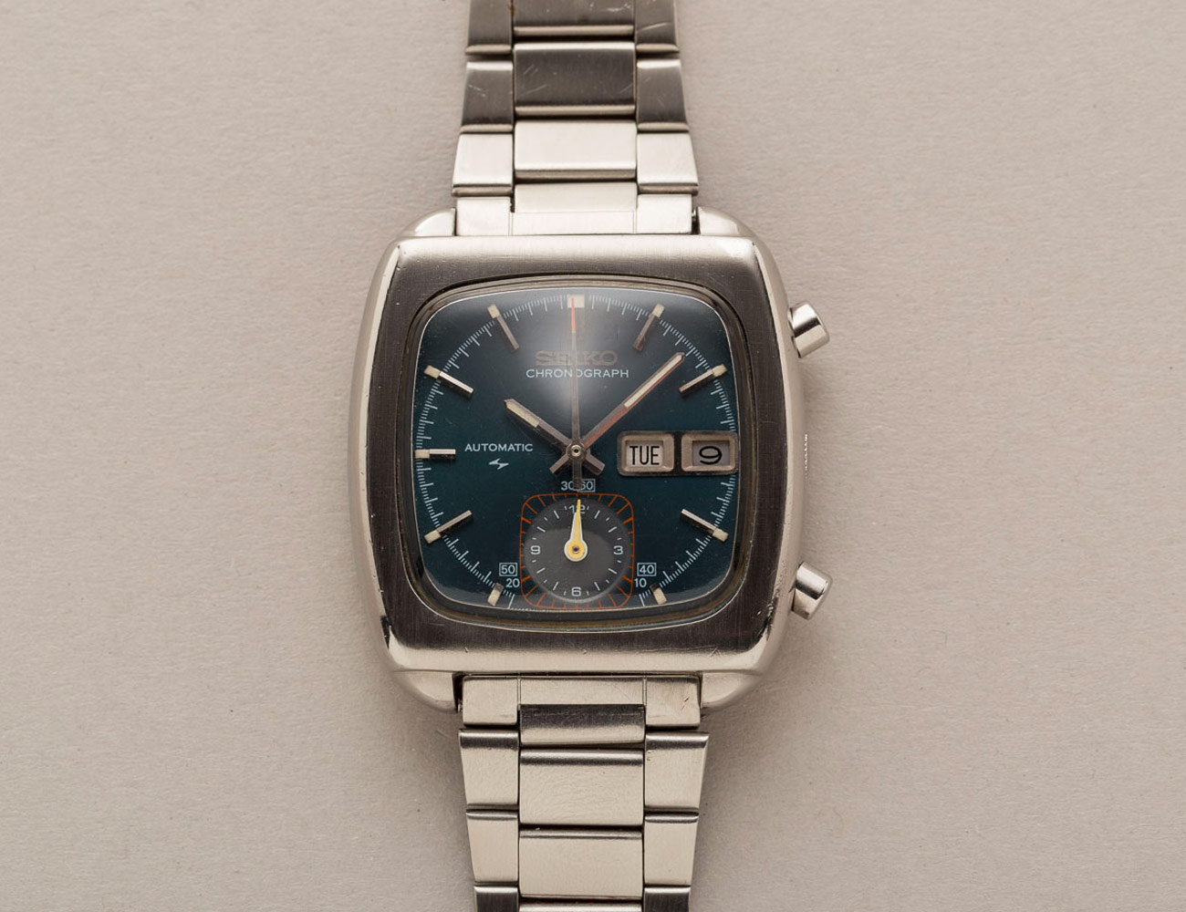 seiko square chronograph watch