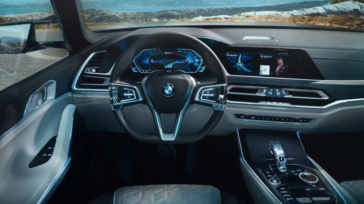 2017 BMW X7 interior